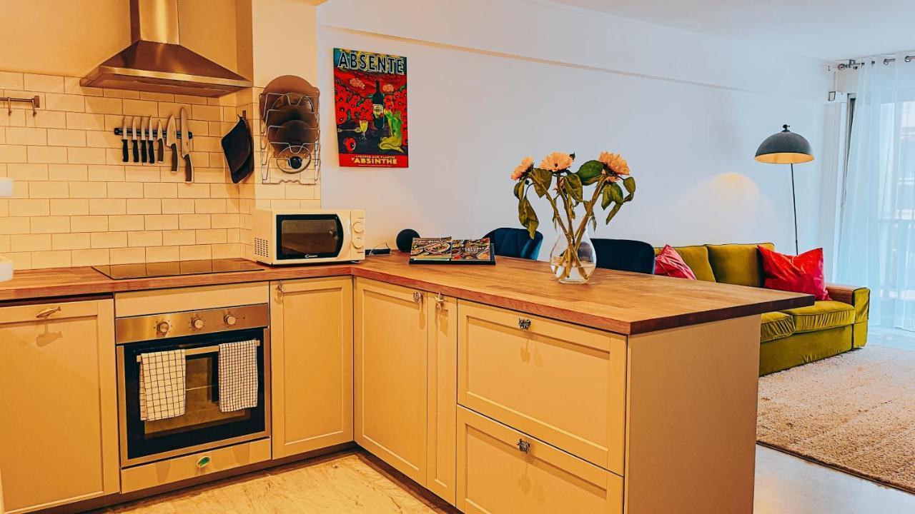 Elegant, Spacious, Central Apartment Nice Ngoại thất bức ảnh