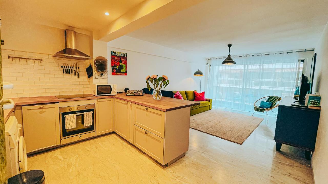 Elegant, Spacious, Central Apartment Nice Ngoại thất bức ảnh